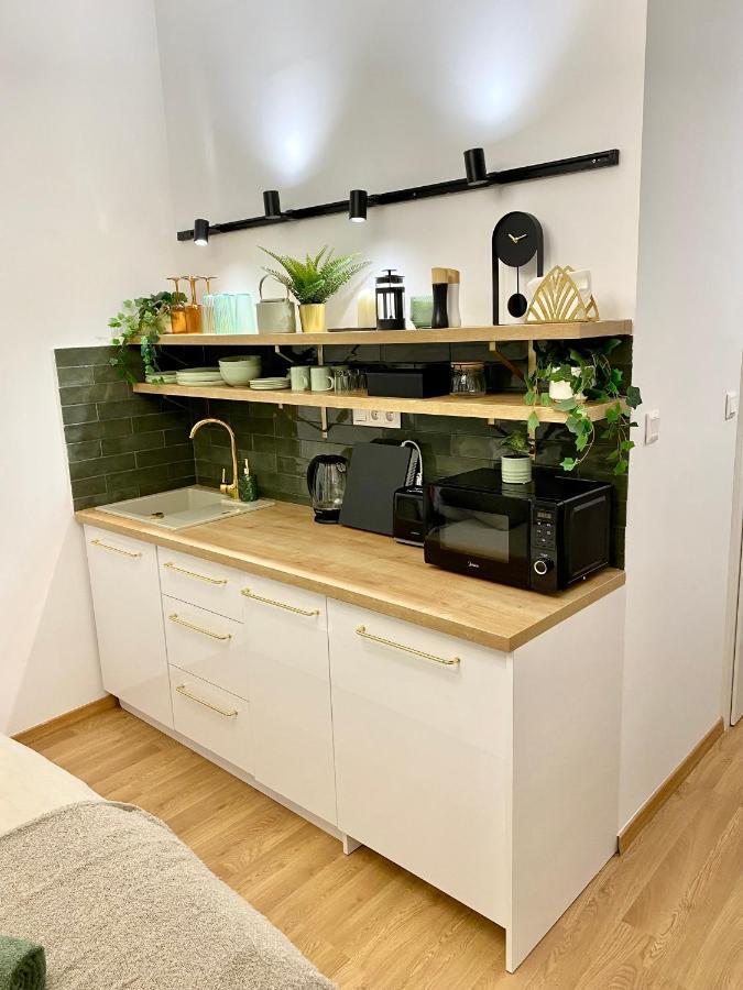 Brand New Design Studio Emerald - Old Town A/C Bratislava Esterno foto