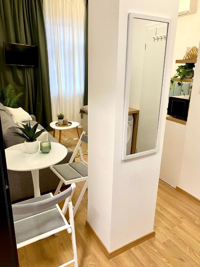 Brand New Design Studio Emerald - Old Town A/C Bratislava Esterno foto